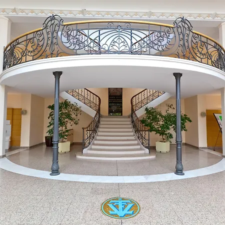 Mercure 4*